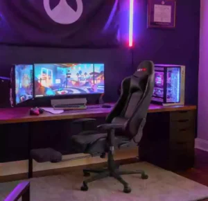 Gaming chair with footrest